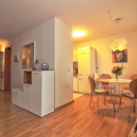 Kakadu Laubegast Wlan Tv Fahrrad Apartment Dresden
